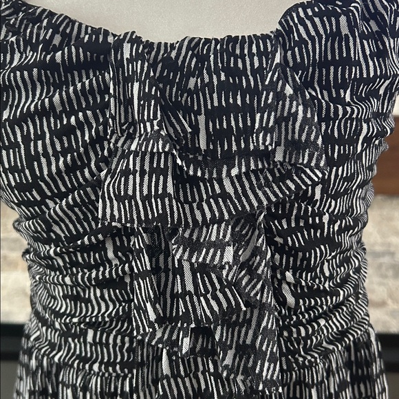 The Limited Black and White Midi Dress adjustable straps size medium - Picture 3 of 10